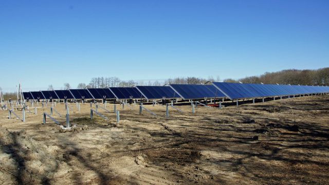 Så er de startet på solpanelerne. 18-04-2020
