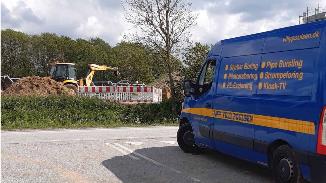 Kloakledning trækkes under Hammelvej til Gl. Landevej fra en dybde på 4,5m. 26-05-2020