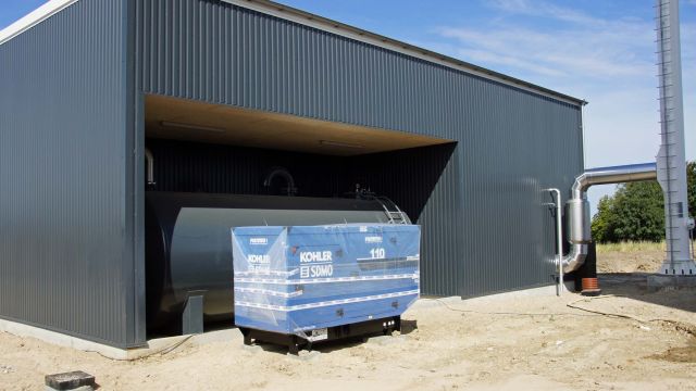Så er der kommet en nødstrømsgenerator. 8-8-2020